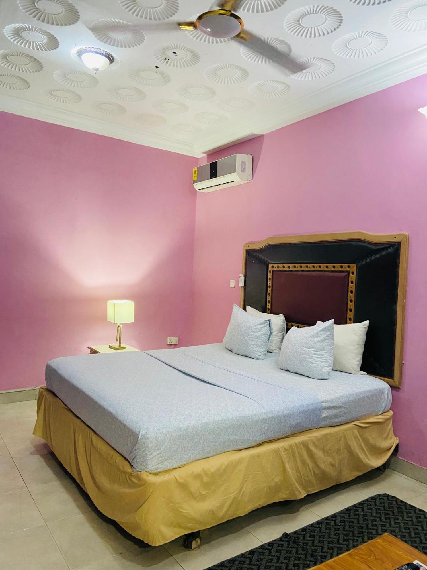 Heaven Gate Hotel Accra Esterno foto