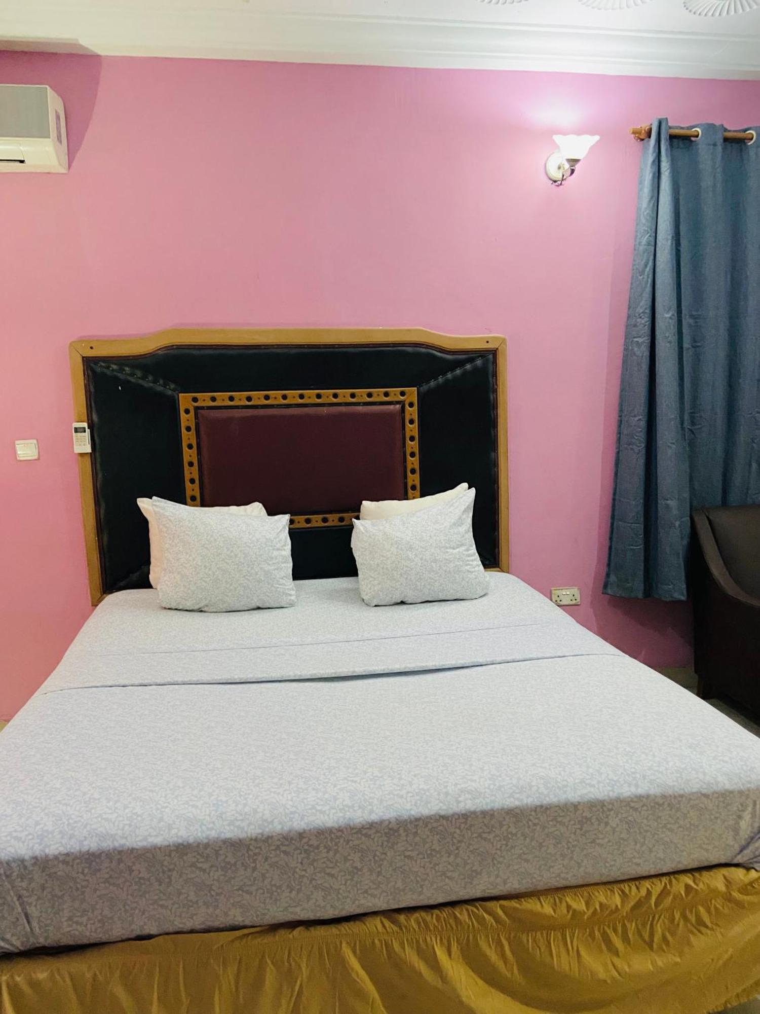 Heaven Gate Hotel Accra Esterno foto